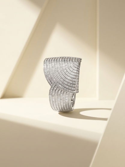Kaberi Auralis Cuff – A Statement of Radiant Luxury